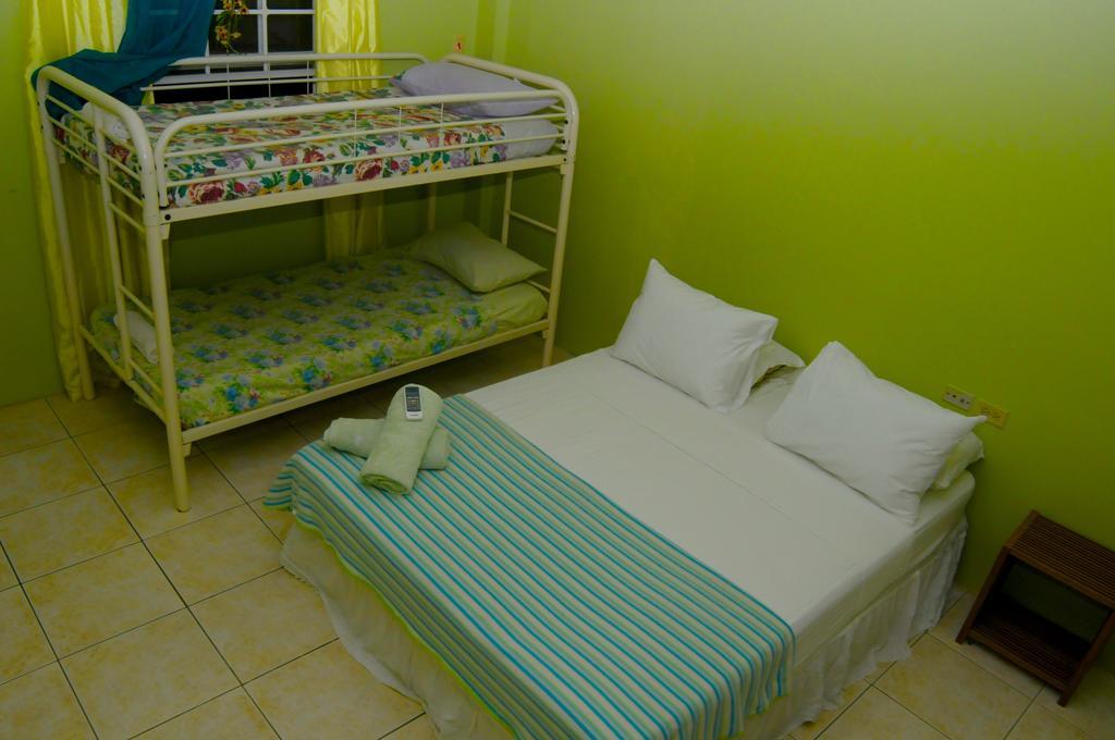 Fish Tobago Guesthouse Buccoo Екстериор снимка