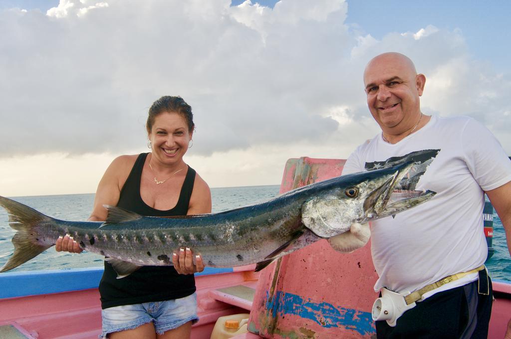 Fish Tobago Guesthouse Buccoo Екстериор снимка