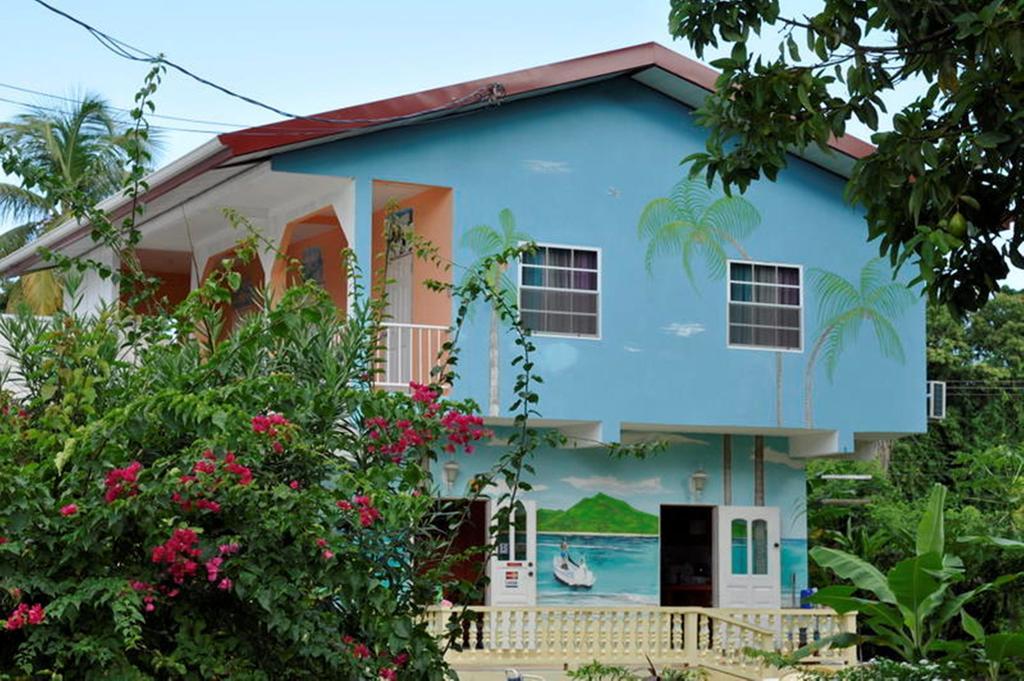 Fish Tobago Guesthouse Buccoo Екстериор снимка